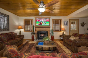 492B Massive 4 bedroom with great views Hot Tub